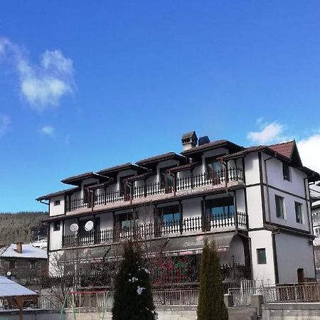 Къща За Гости Динас Zmeitsa 外观 照片