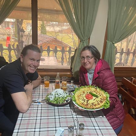 Къща За Гости Динас Zmeitsa 外观 照片
