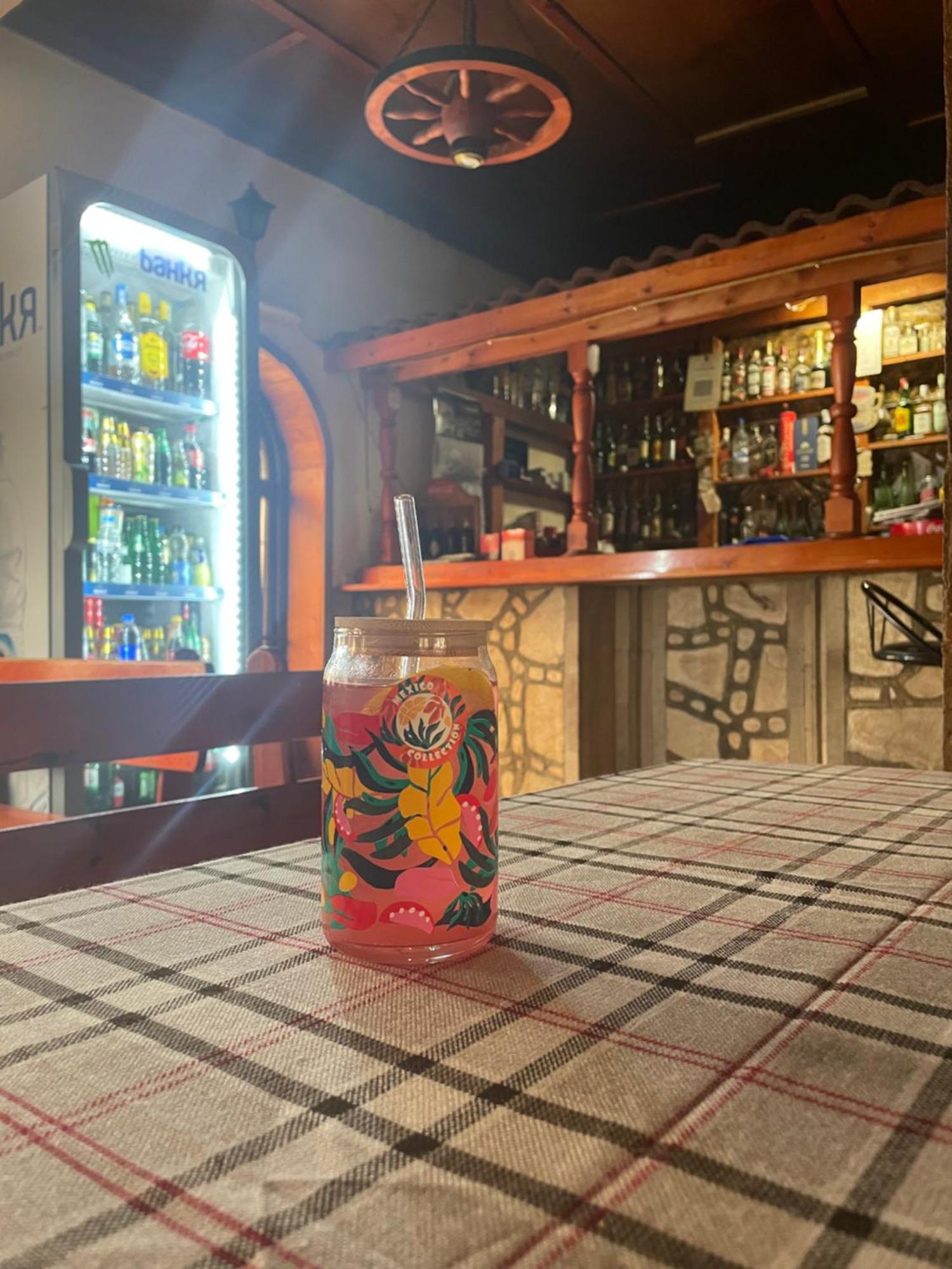 Къща За Гости Динас Zmeitsa 外观 照片